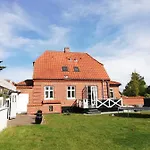 H. C. Lumbyes Vej - Kaelderlejlighed Odense