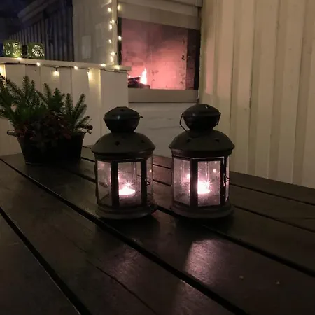 H. C. Lumbyes Vej - Kaelderlejlighed *