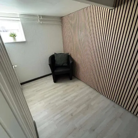H. C. Lumbyes Vej - Kaelderlejlighed Appartement